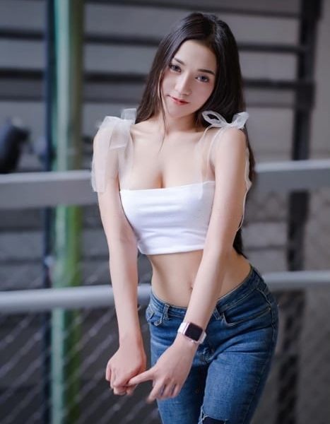 Hi gentlemen this Emily from vietnam , I’m first come Abu Dhabi , this my real photo, I am very warm and will treat you like your girlfriend, you will get relaxed and happy here, believe me you will leave with a smile, I provide incall and outcall service, if you are interested in me call or WhatsApp for booking,