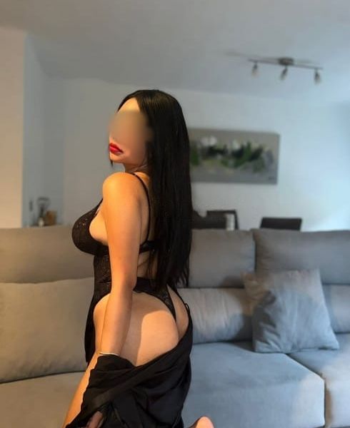 Atiendo 24h solo salidas. Soy una jovencita muy educada y caliente. No tengo tabus! Francés delicioso, garganta profunda, cubanita, masajitos eroticos, prostaticos, lluvia dorada, duplex, atención a parejas, tríos, despedidas de solteros, bailes eroticos, y mucha fiesta ?