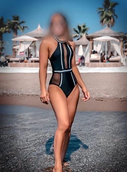 Luxury escort, polite, loving and discreet, service in all cities between malaga and marbella, Fuengirola, mijas. I'm going to your hotel. Affectionate and very sexy, I'm happy to offer you and have a good time I seek men who can help me financially and have good times together